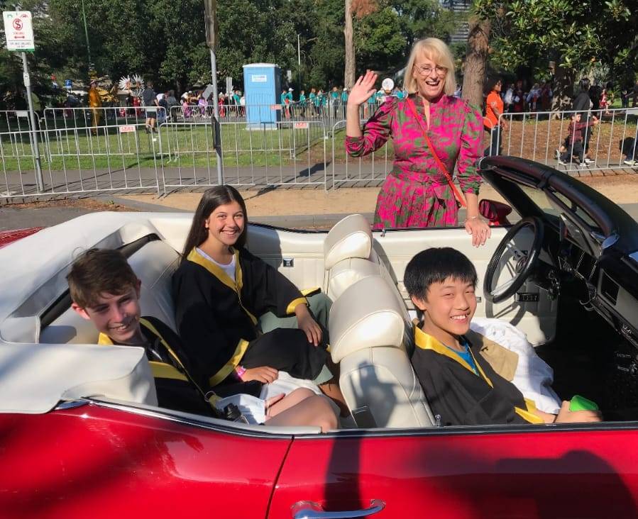 Lord Mayor Sally Capp with Junior Lord Mayors at Melbourne's Moomba Parade